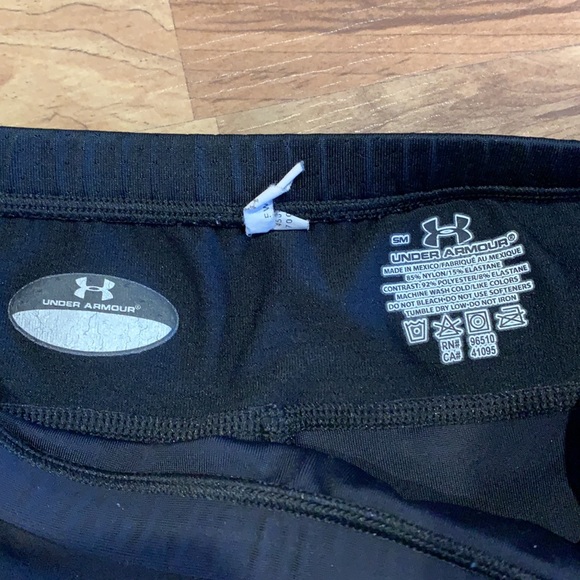 Under Armour bike shorts - Picture 2 of 2